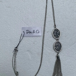 NEW DIA & CO Fashion Jewelry Silver Tone Tassle Necklace